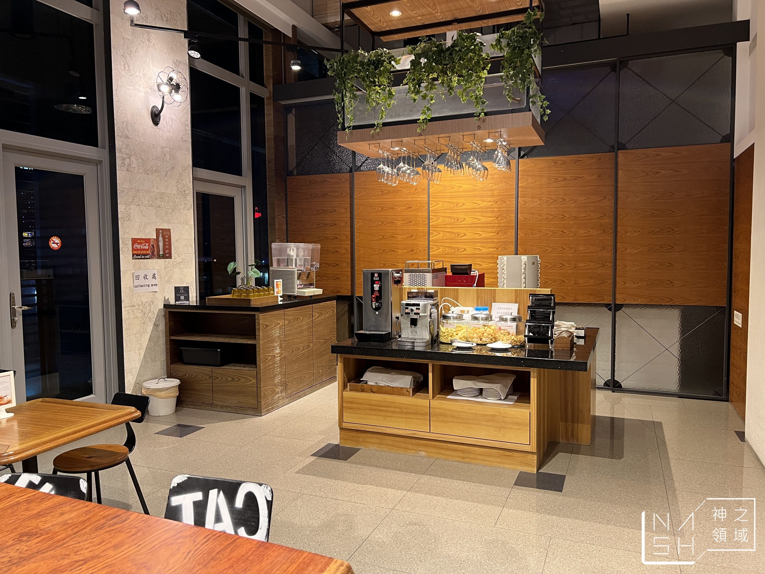 碧港良居商旅站前館