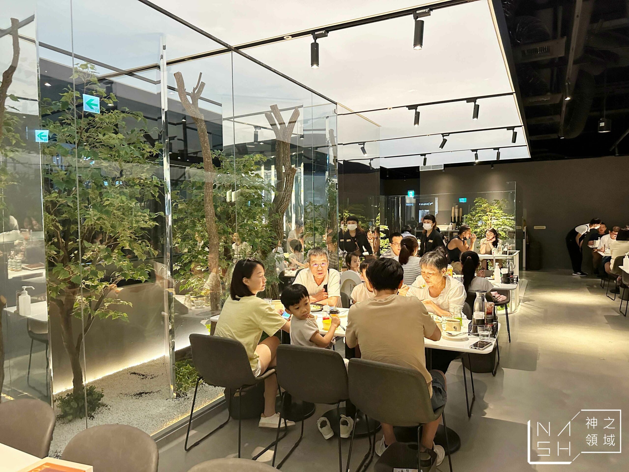 貳樓台中秀泰文心店