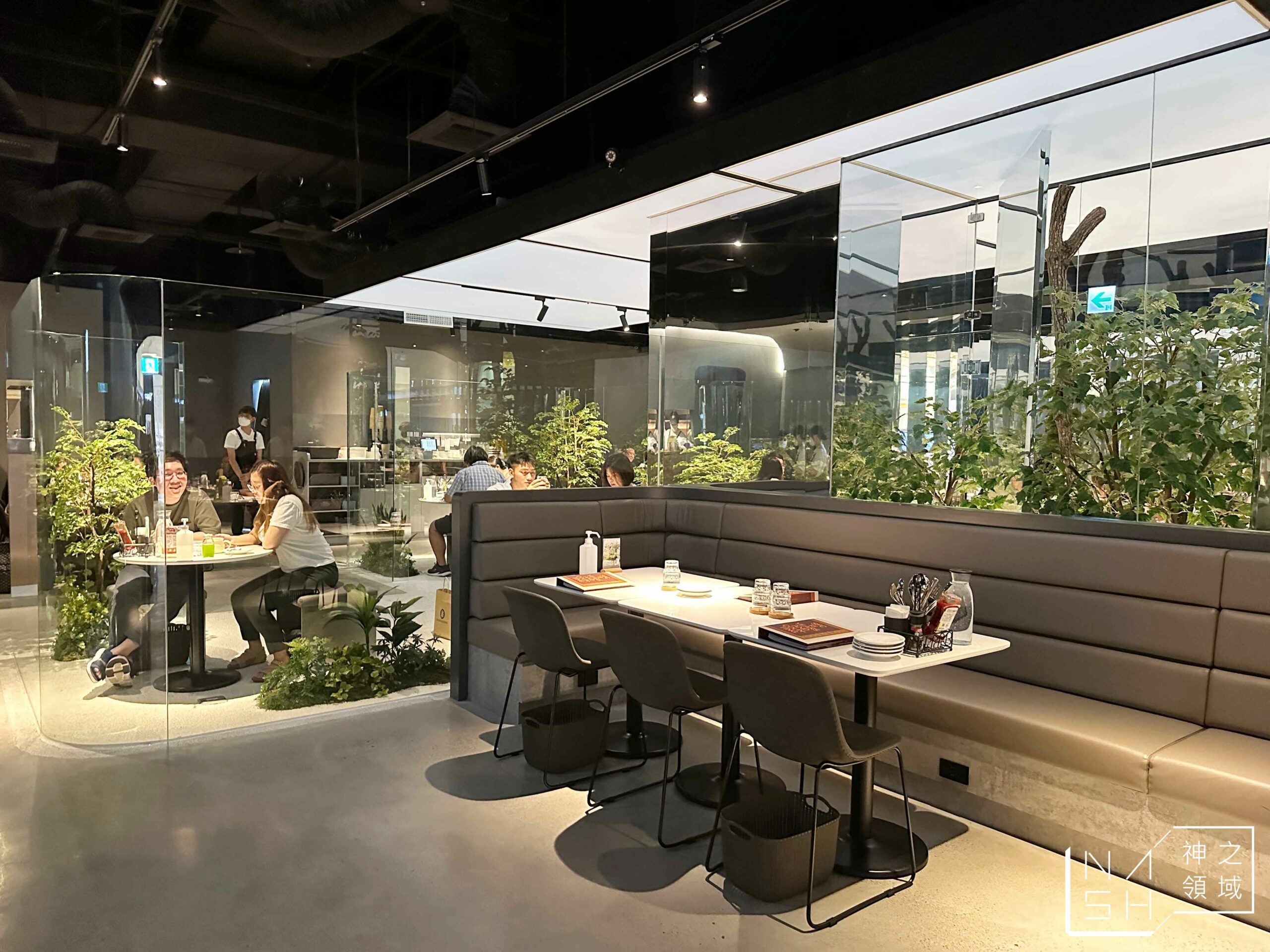 貳樓台中秀泰文心店
