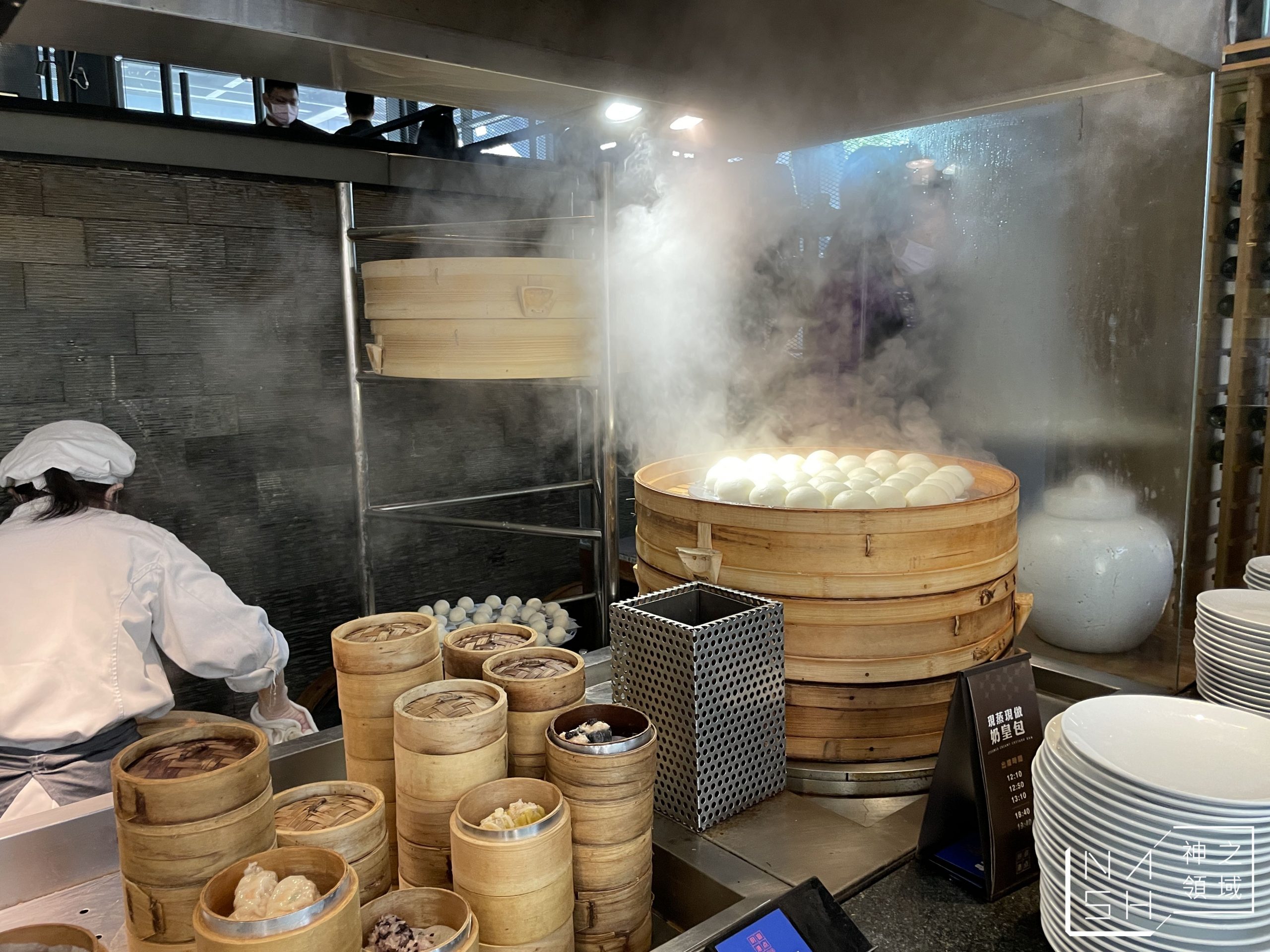 村民食堂1F廚窗港點・2F食大鍋