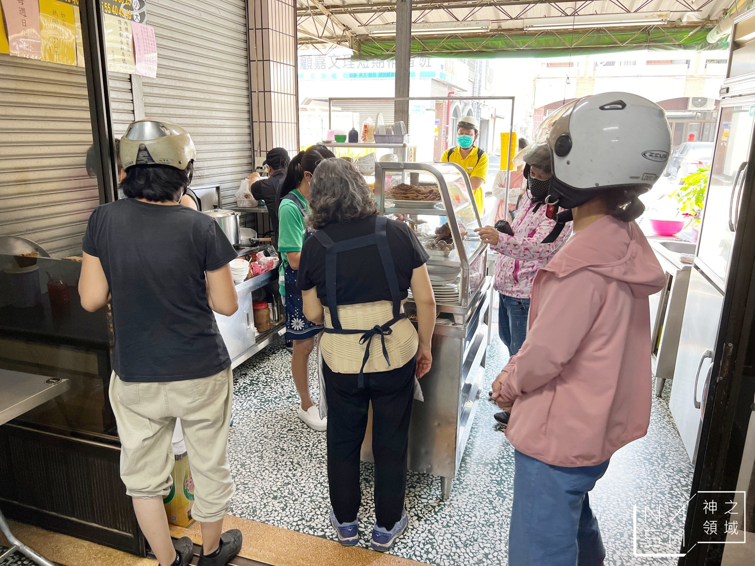 南京路老店麵食館