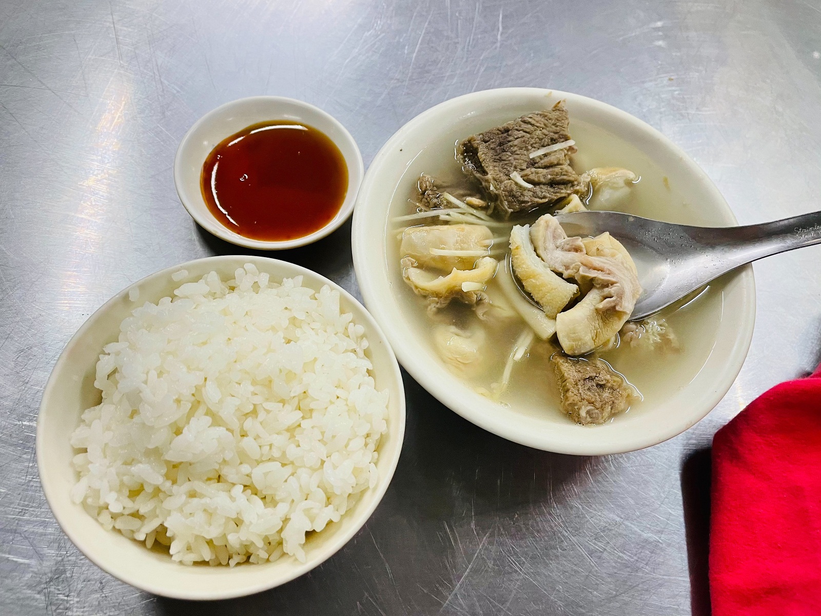 嘉義王媽媽牛雜湯