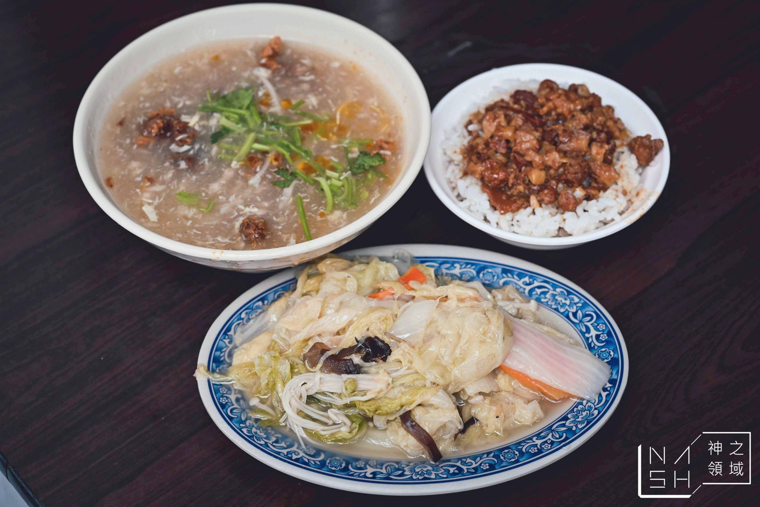 福珍排骨酥麵