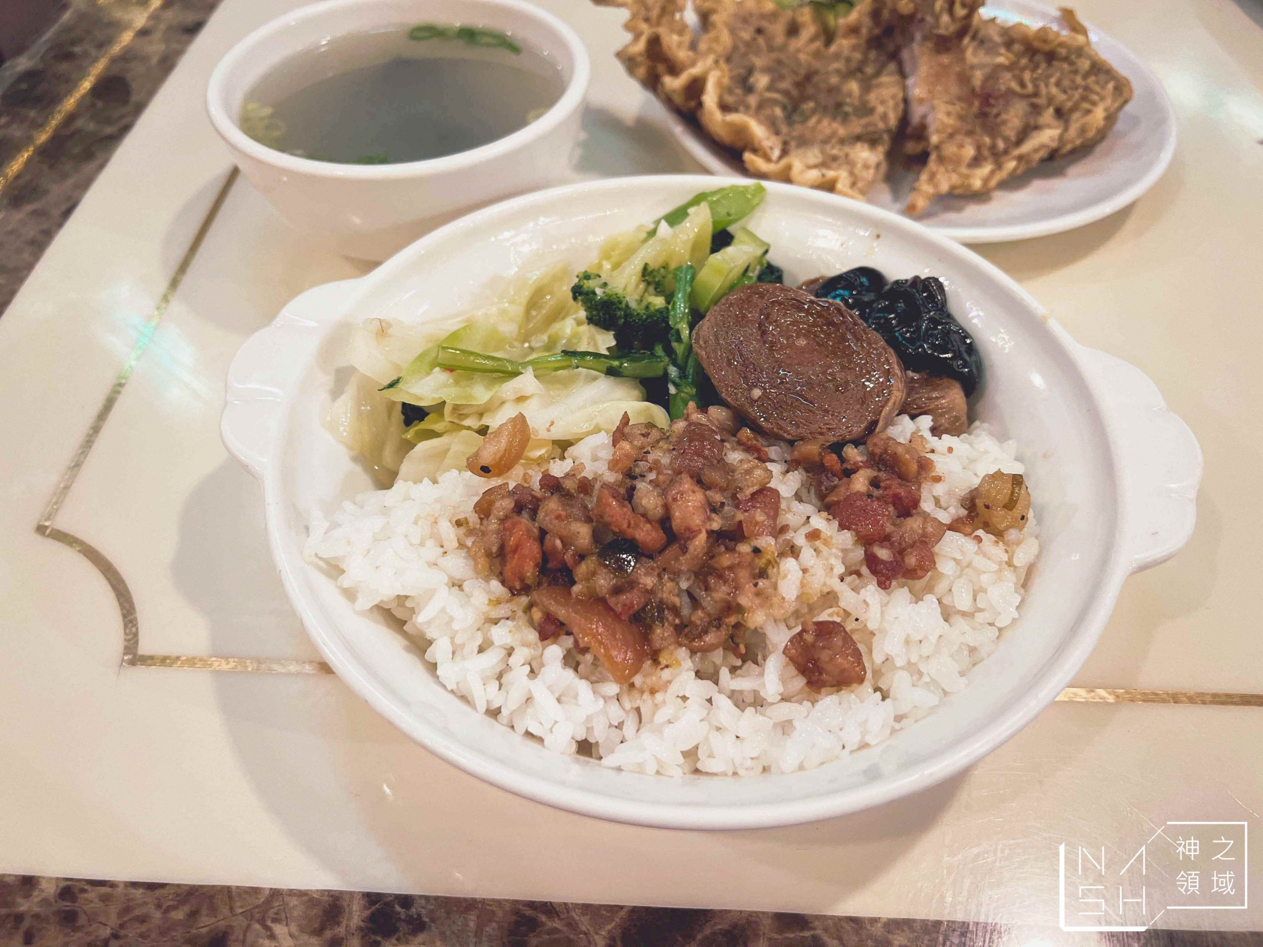 東一排骨總店