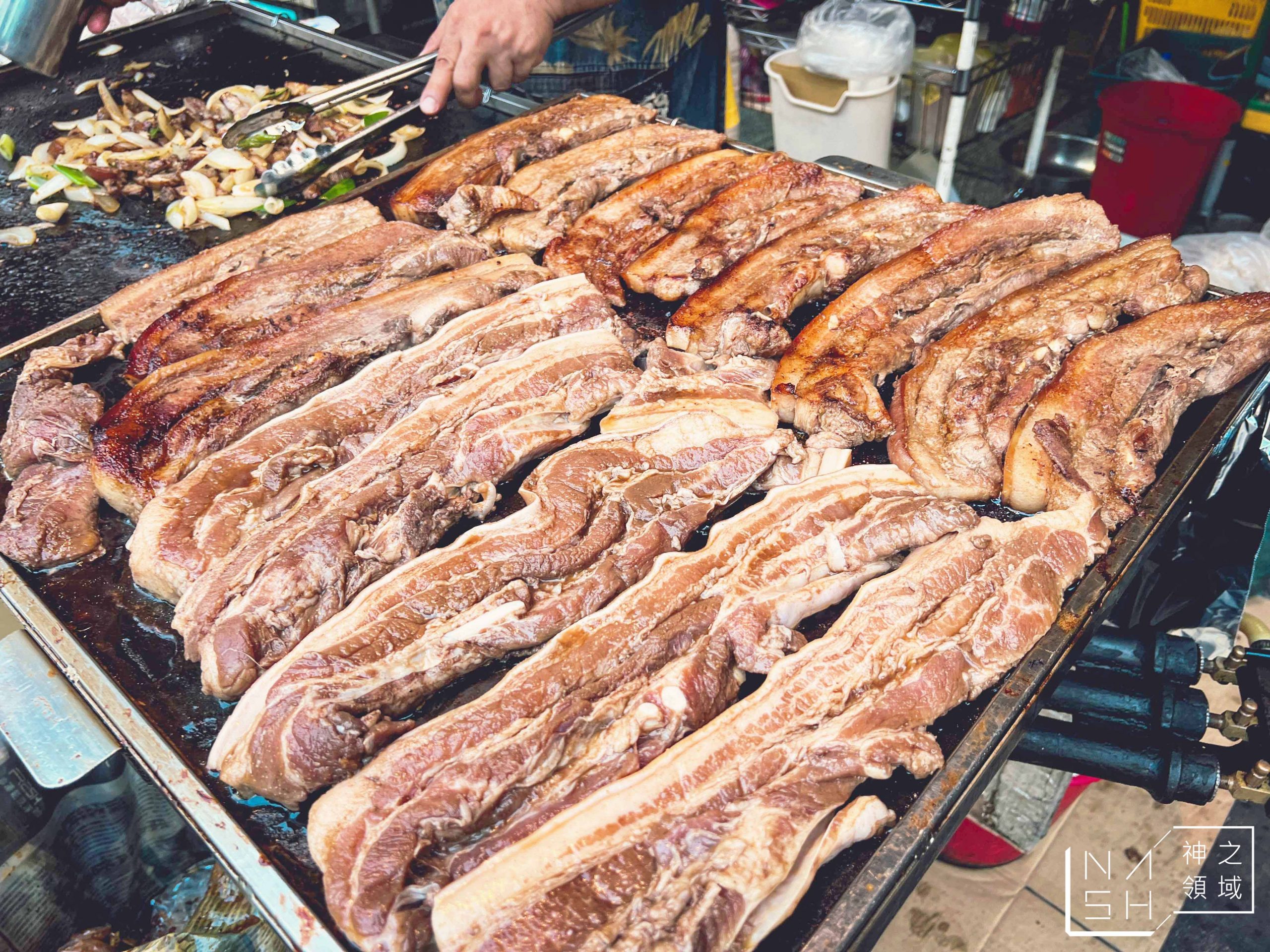 阿舅的石板烤山豬肉