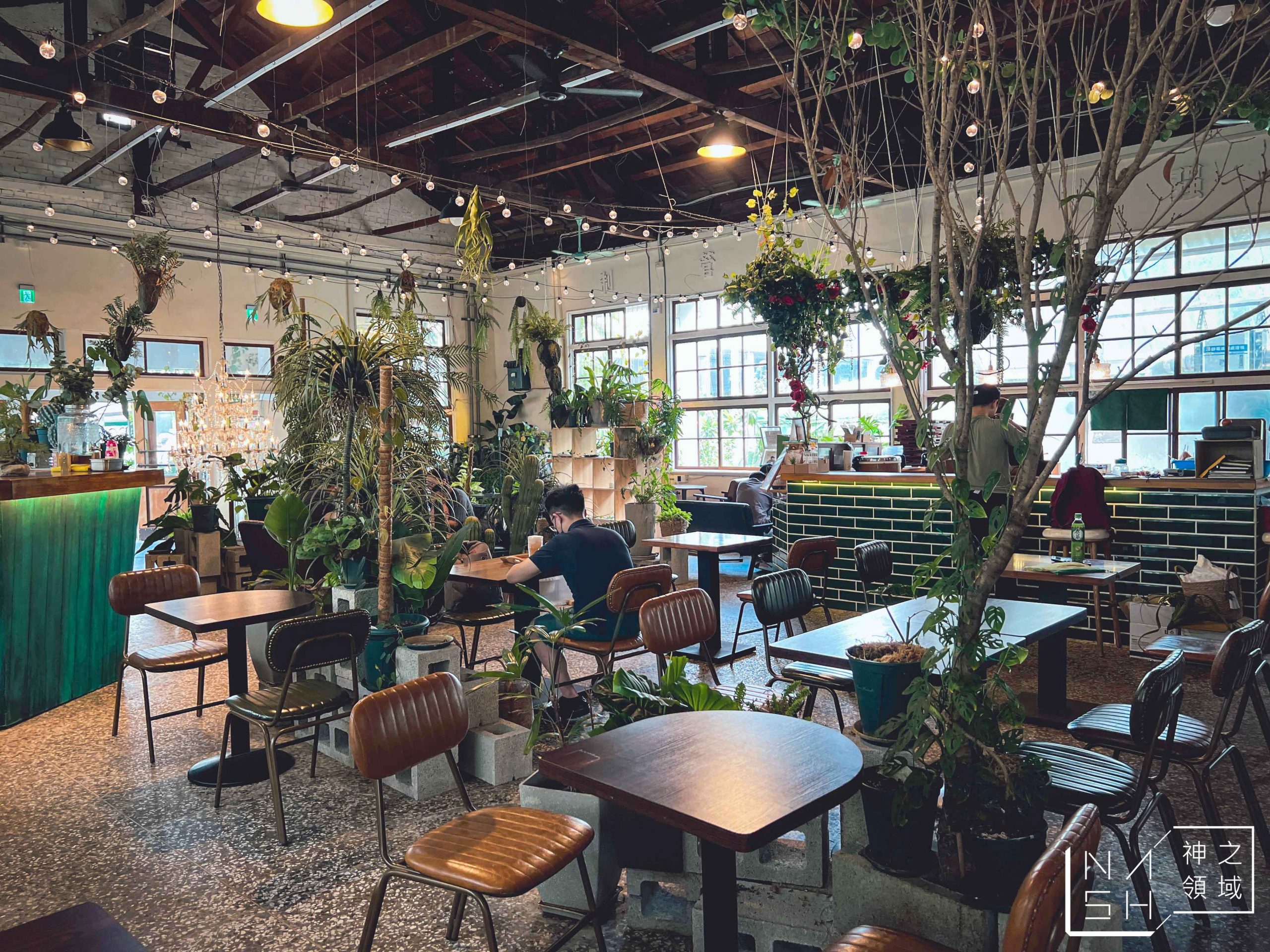 廢溫室Greenhouse café