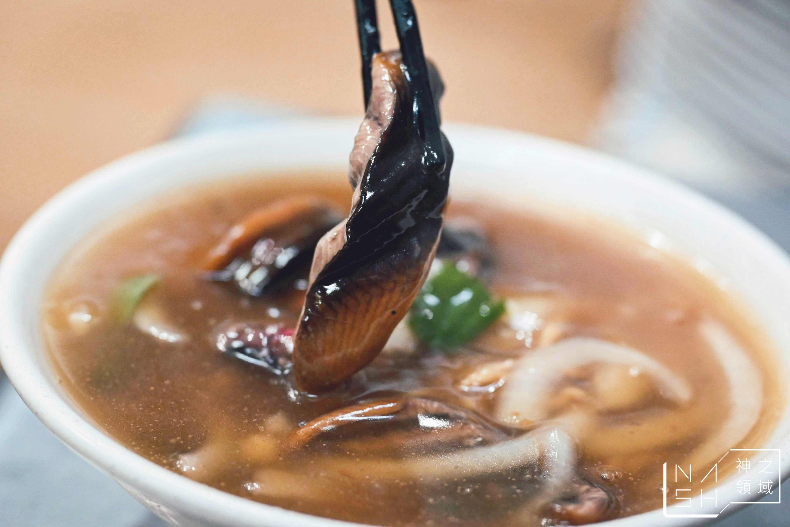 原眼鏡鱔魚意麵