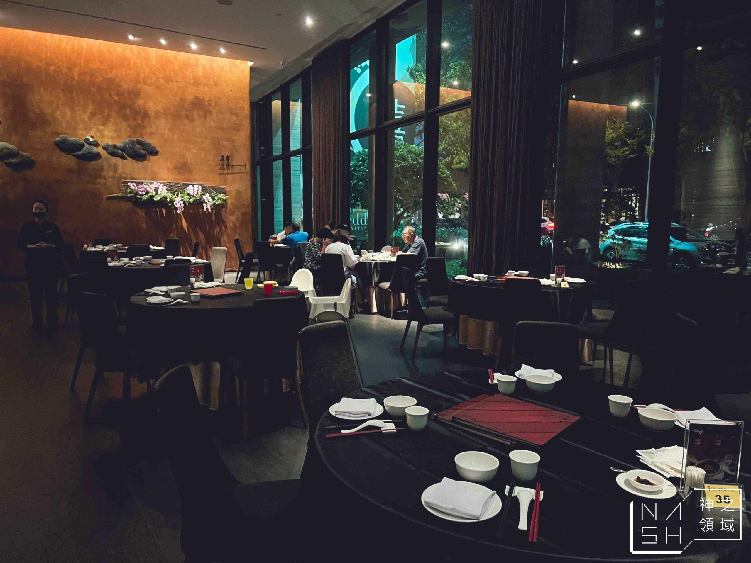 与玥樓頂級粵菜餐廳