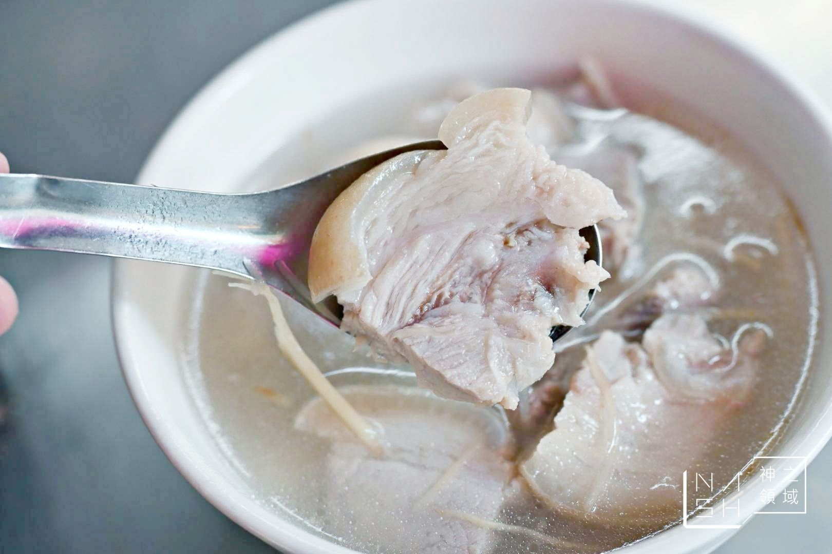 許仔豬腳麵線